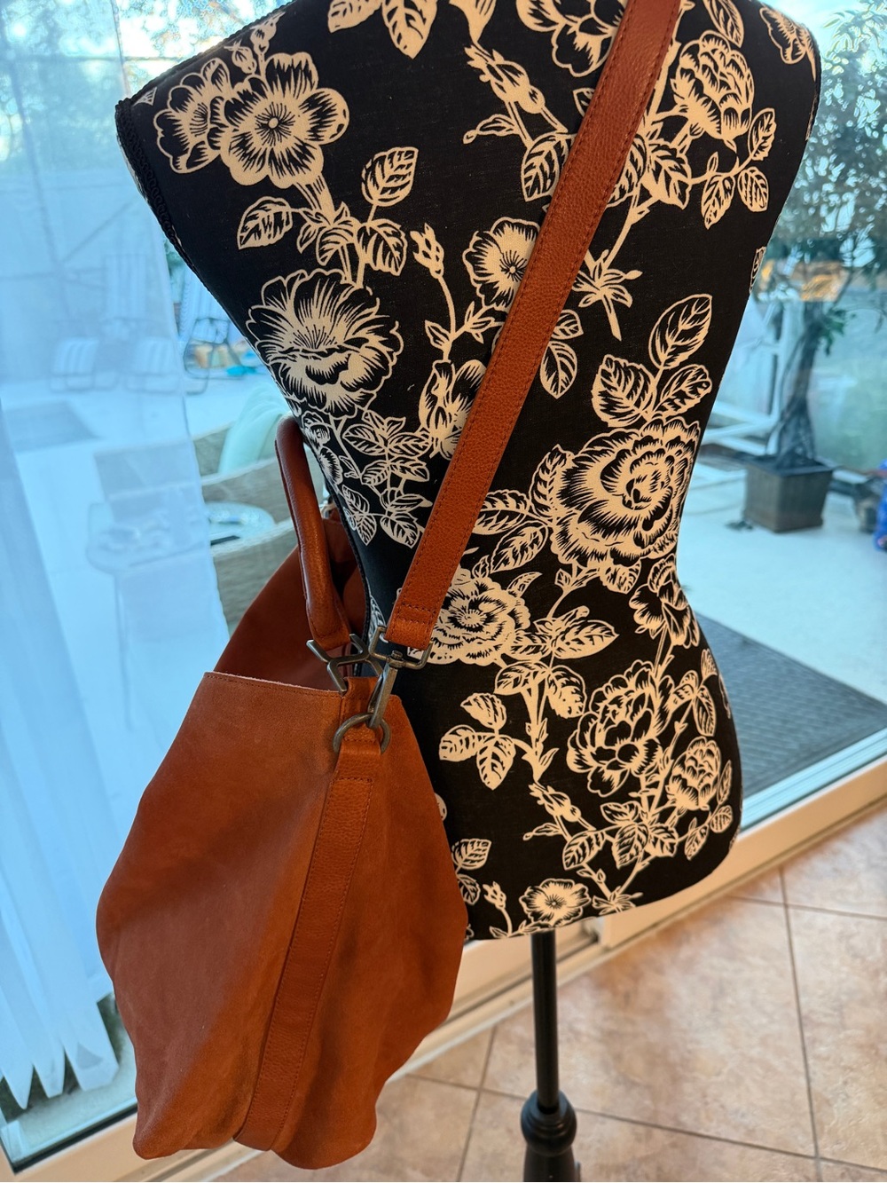 Free People Suzie Suede Slouchy Tote Bag Brown Leather NWT - Picture 9 of 13